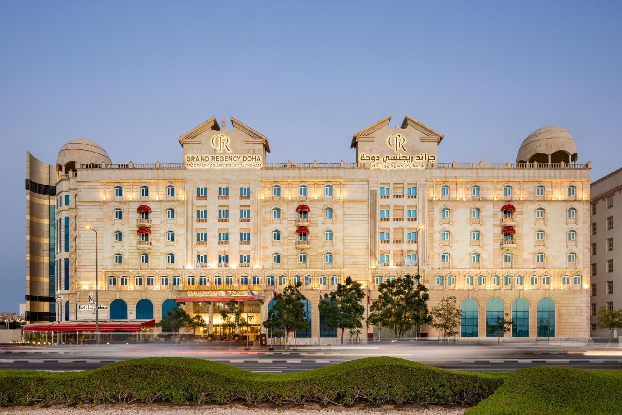 Grand Regency Doha, Trademark Collection By Wyndham Exterior photo The Fairmont Hotel in the Emirates