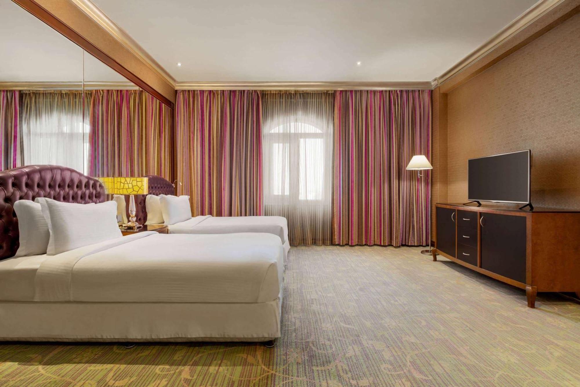 Grand Regency Doha, Trademark Collection By Wyndham Exterior photo A guest room at the hotel